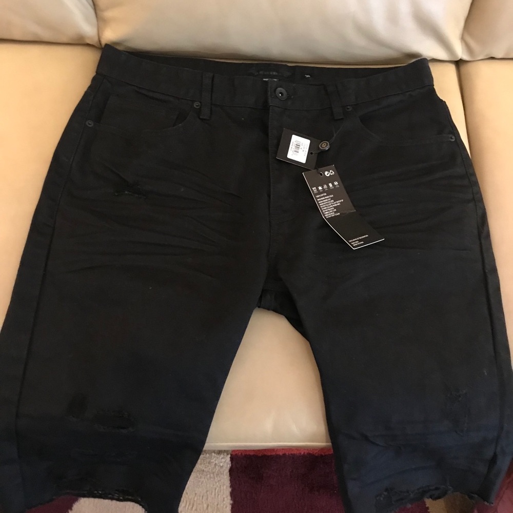 Men Shorts - Picture 2 of 2